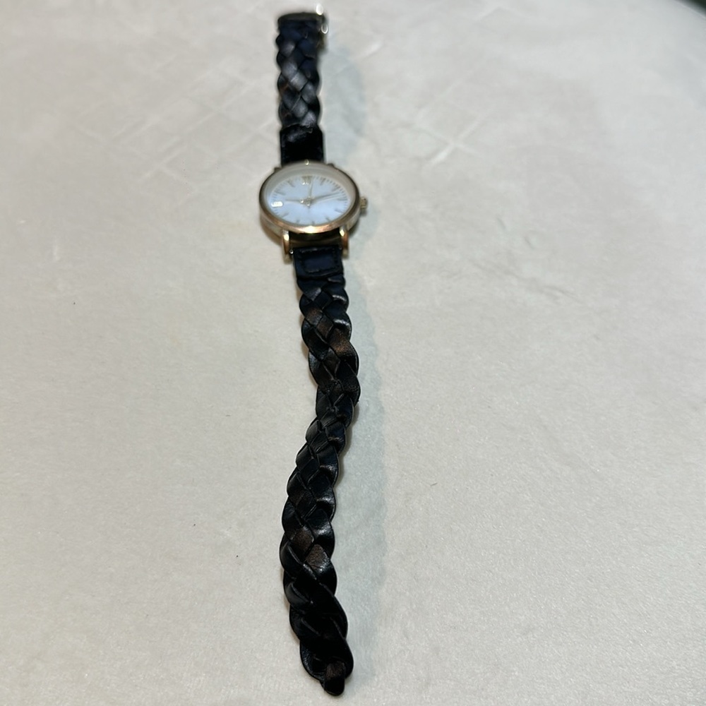 Watch - Picture 4 of 4